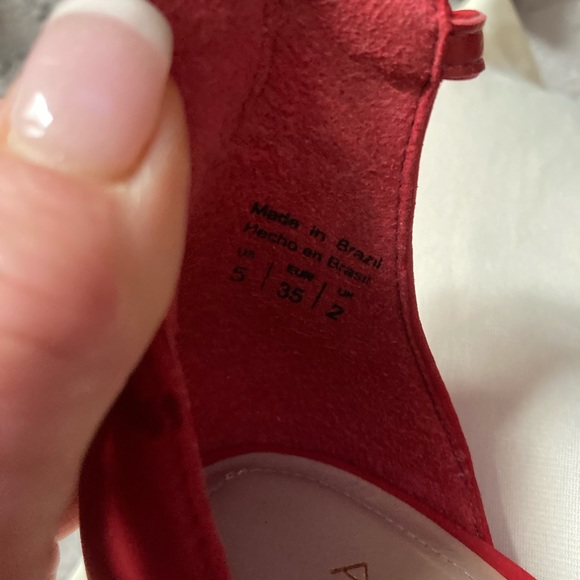 Also suede heels with ankle straps . Size 5 - Picture 3 of 4